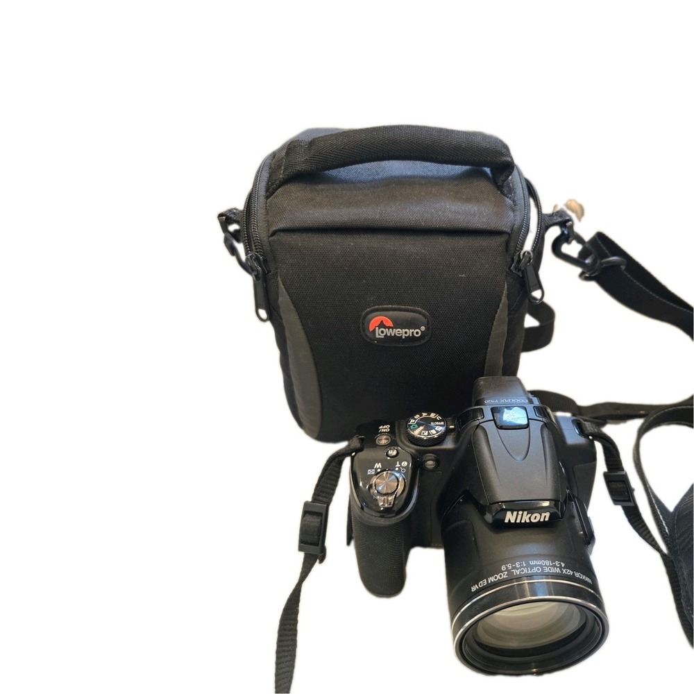 NIKON Coolpix P520 Digital Camera Black for PARTS/REPAIR - Black